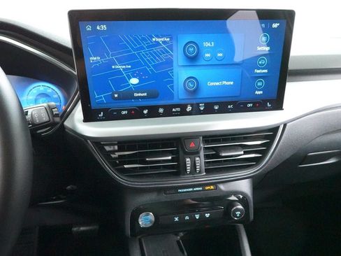 Certified 2025 Ford Escape Platinum AWD/4WD image 16
