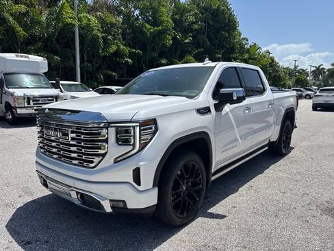 Used 2023 GMC Sierra 1500 Denali w/ Denali Reserve Package AWD/4WD image 5