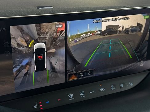 New 2026 Nissan Leaf SV+ w/ Floor Mat Package (SV+) image 22