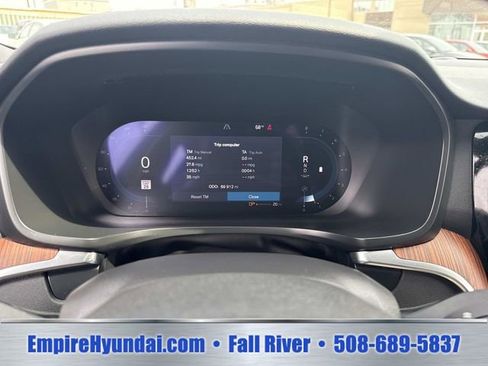 Used 2025 Volvo V60 B5 Cross Country Plus AWD/4WD image 34