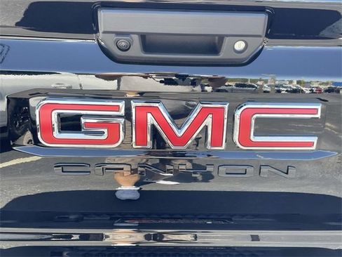 New 2025 GMC Canyon Elevation w/ Convenience Package image 9