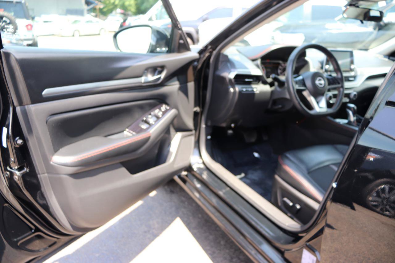 Used 2024 Nissan Altima 2.5 SR FWD image 10