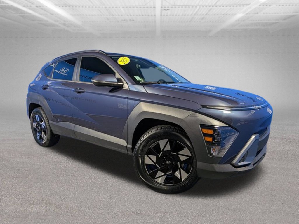Used 2025 Hyundai Kona SEL AWD/4WD image 3