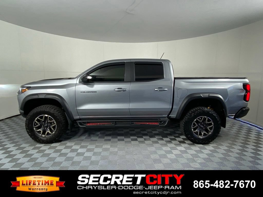 Used 2024 Chevrolet Colorado ZR2 AWD/4WD image 4