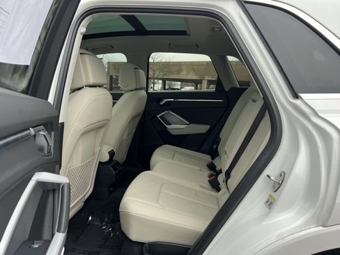 Used 2021 Audi Q3 2.0T Premium w/ Convenience Package image 32