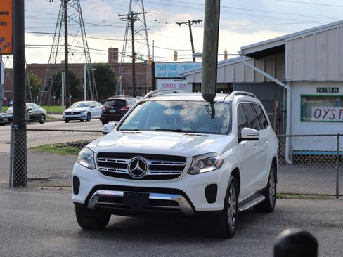 Used 2017 Mercedes-Benz GLS 450 4MATIC w/ Premium Package image 3