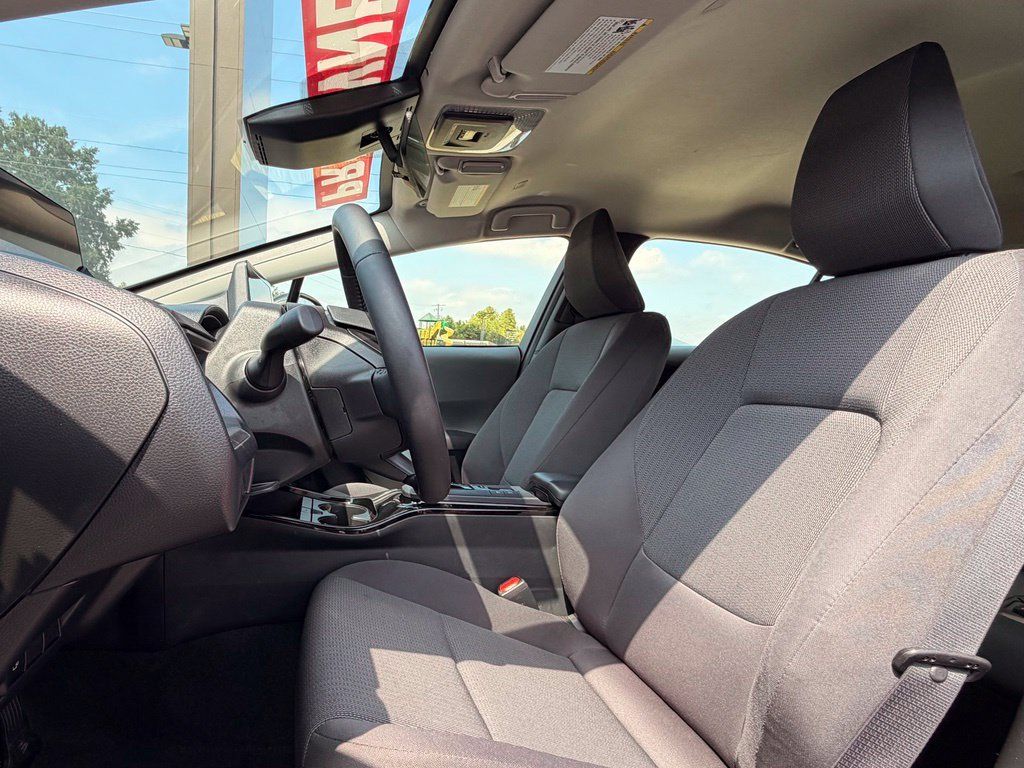 Used 2026 Toyota Prius LE FWD image 21