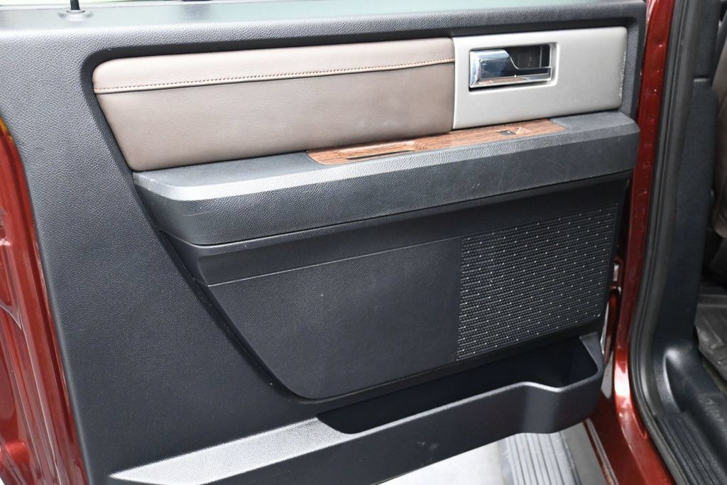 Used 2016 Ford Expedition EL King Ranch RWD image 12