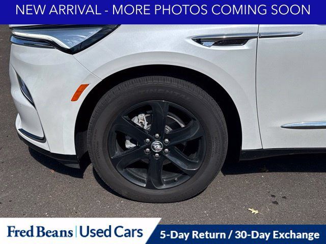 Used 2024 Buick Enclave Essence w/ Experience Buick Package AWD/4WD image 5