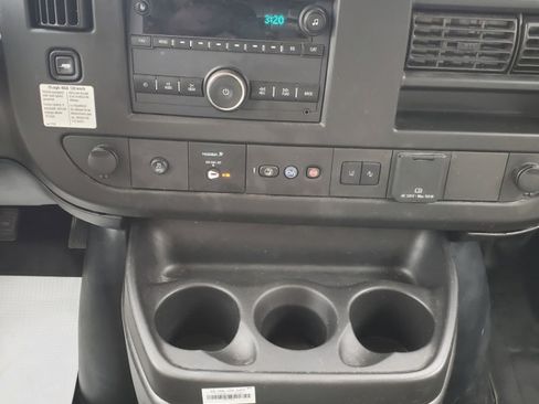 Used 2019 Chevrolet Express 2500 image 9