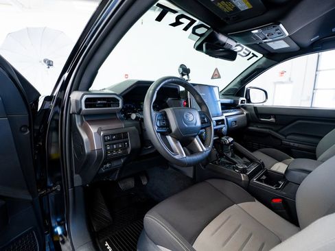 Used 2024 Toyota Tacoma TRD Off-Road image 35