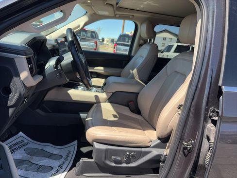 Used 2024 Ford Expedition Max Limited AWD/4WD image 19