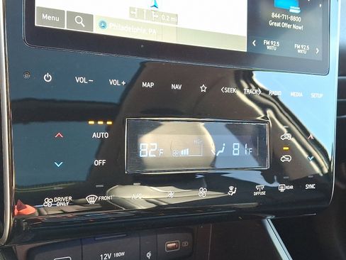 Certified 2024 Hyundai Tucson Limited image 16