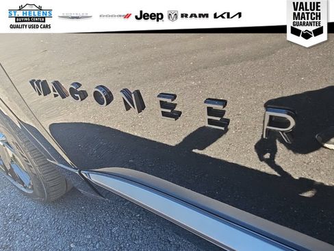 Used 2024 Jeep Wagoneer Limited AWD/4WD image 32