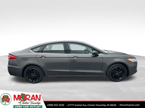 Used 2019 Ford Fusion SE image 6