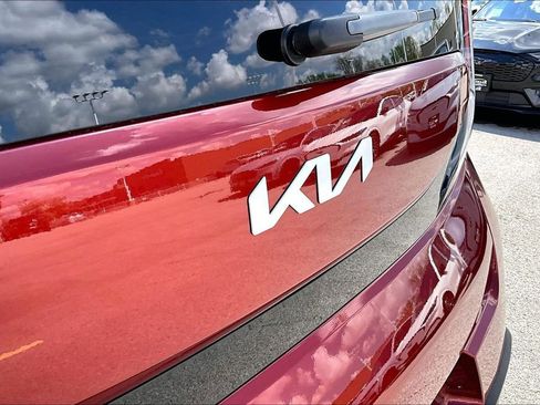 Used 2025 Kia Soul LX image 30