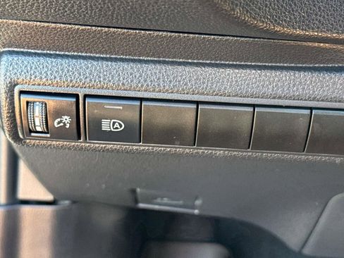 Used 2025 Toyota Corolla SE image 25