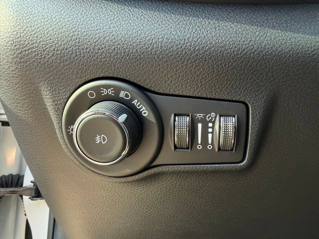 Used 2026 Jeep Compass Trailhawk AWD/4WD image 49