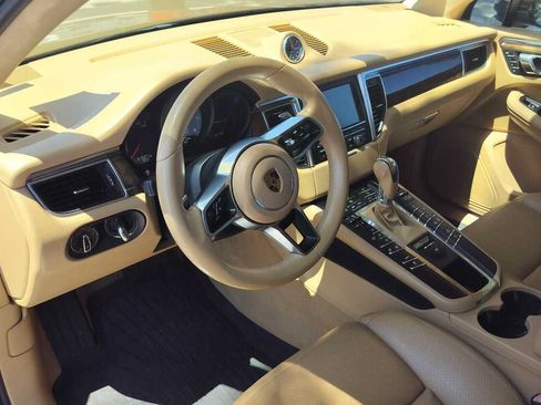 Used 2016 Porsche Macan S AWD/4WD image 3