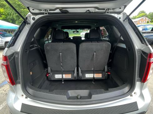 Used 2014 Ford Explorer XLT w/ Equipment Group 202A AWD/4WD image 24