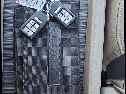 Used 2016 Honda Pilot Elite image 38