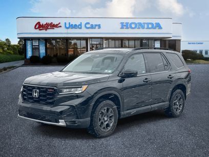 Used 2025 Honda Pilot TrailSport