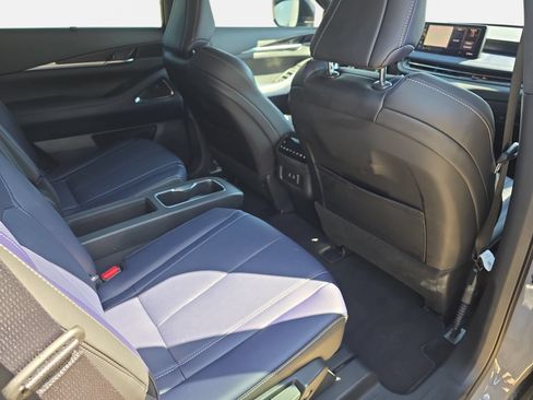 Certified 2026 INFINITI QX60 Sport w/ Dark Cargo Package AWD/4WD image 11