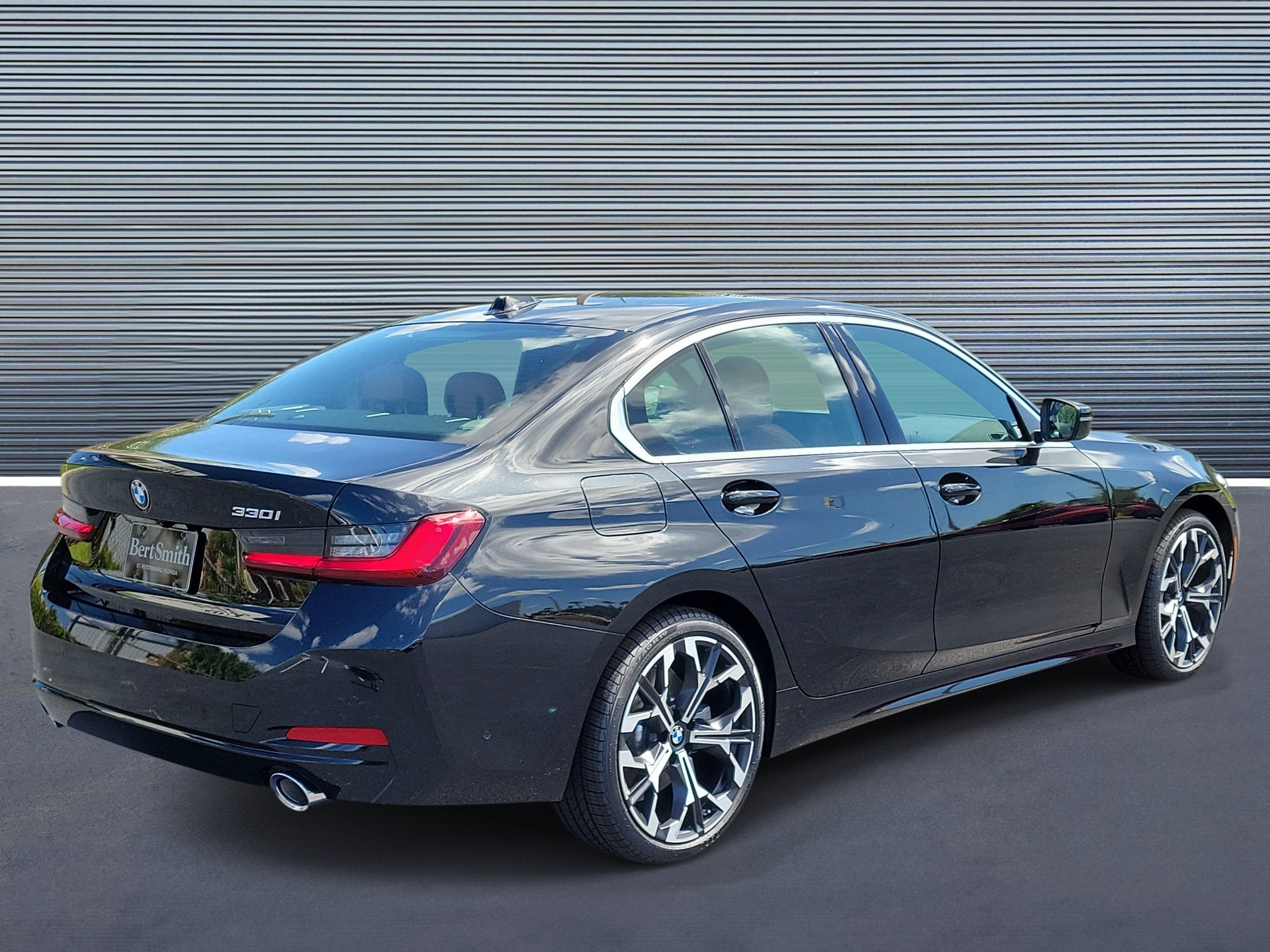 New 2026 BMW 330i Sedan w/ Convenience Package RWD image 3