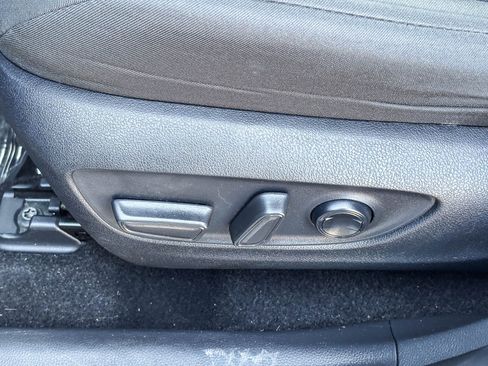 Used 2024 Toyota RAV4 XLE FWD image 23
