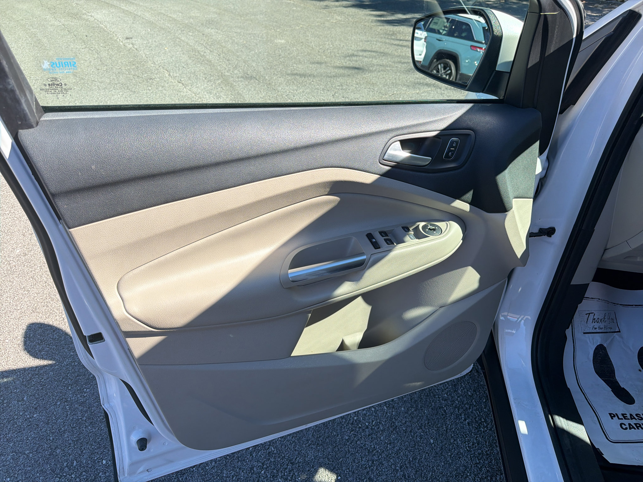 Used 2018 Ford Escape SEL w/ Ford Safe & Smart Package FWD image 8