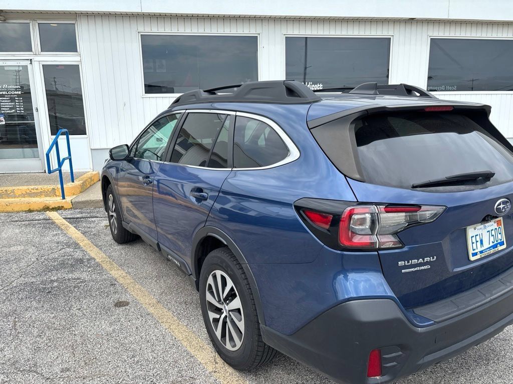 Used 2020 Subaru Outback Premium AWD/4WD image 3