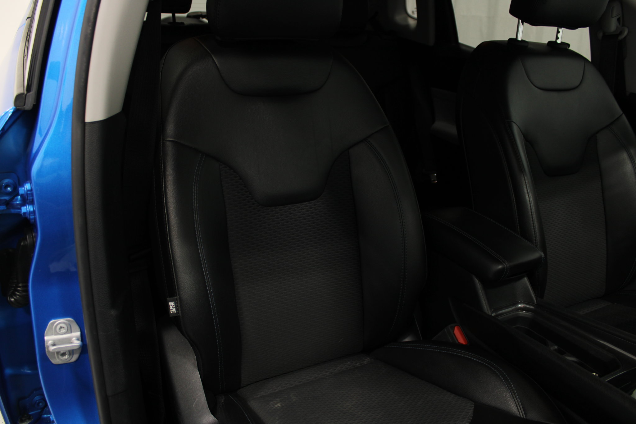Used 2022 Jeep Compass Latitude w/ Sun and Sound Group FWD image 24