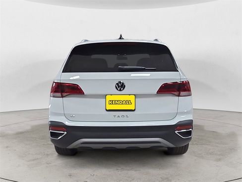 Used 2022 Volkswagen Taos SE image 4