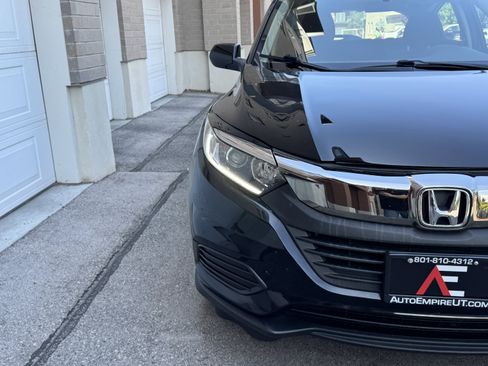 Used 2019 Honda HR-V LX image 10