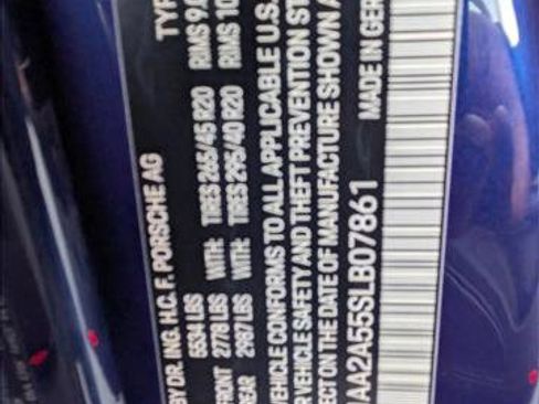 Certified 2025 Porsche Macan image 30