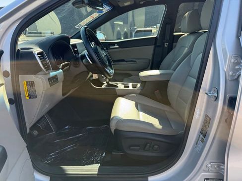 Used 2022 Kia Sportage Nightfall Edition AWD/4WD image 18