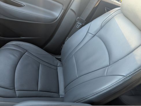 Used 2019 Buick Enclave Premium w/ Experience Buick Package image 21