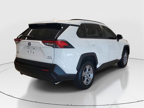 Used 2023 Toyota RAV4 XLE image 7