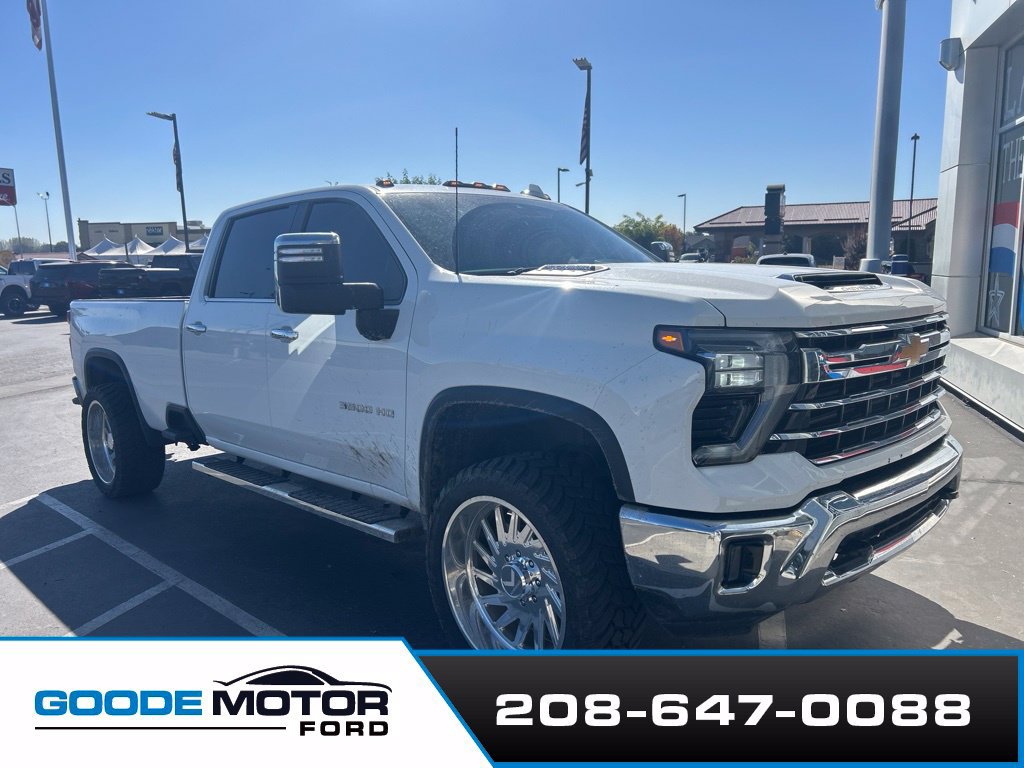 Used 2024 Chevrolet Silverado 3500 LTZ AWD/4WD image 1