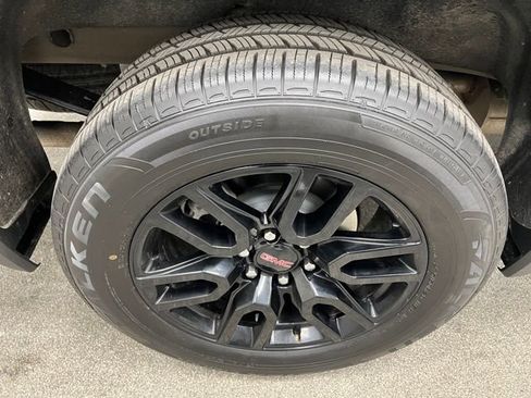 Used 2024 GMC Sierra 1500 Elevation image 15