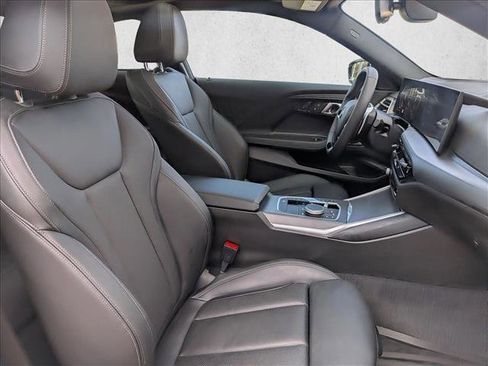 Certified 2025 BMW 230i Coupe w/ Premium Package image 22