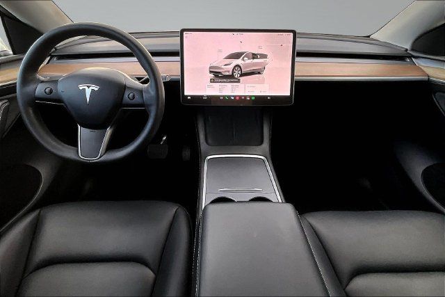Used 2023 Tesla Model Y Long Range AWD/4WD image 7