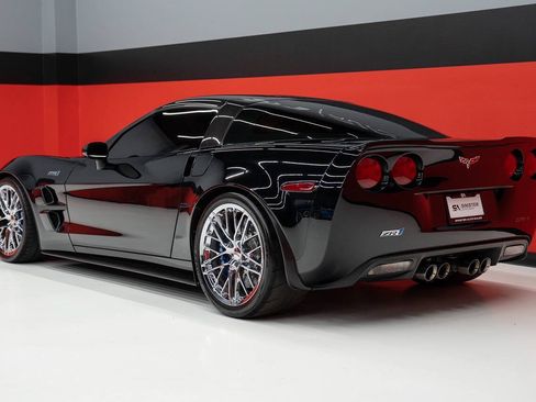 Used 2010 Chevrolet Corvette ZR1 w/ Preferred Equipment Group RWD image 28