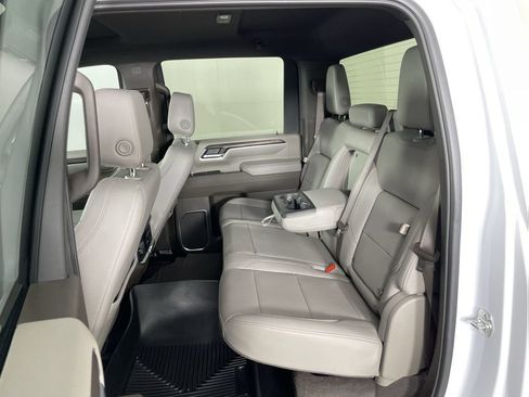 Used 2025 GMC Sierra 2500 SLT w/ SLT Convenience Package image 25