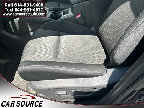 Used 2018 Nissan Rogue SV AWD/4WD image 9