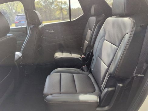 Used 2023 Chevrolet Traverse High Country AWD/4WD image 26