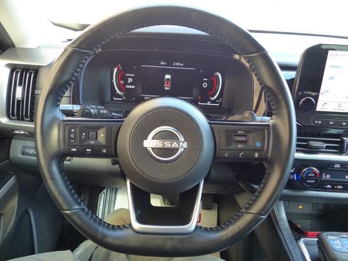 Used 2022 Nissan Pathfinder Platinum w/ Cargo Package image 58