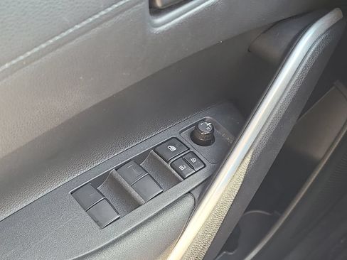 Certified 2023 Toyota Corolla Cross LE FWD image 18