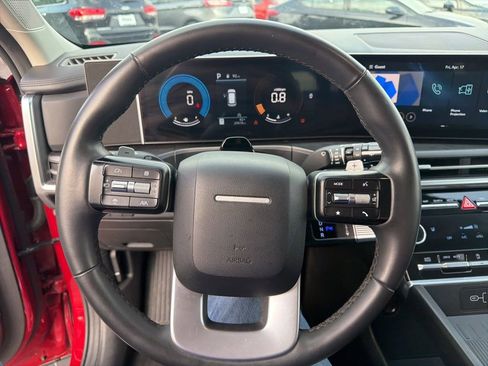 Used 2025 Hyundai Santa Fe SEL image 12