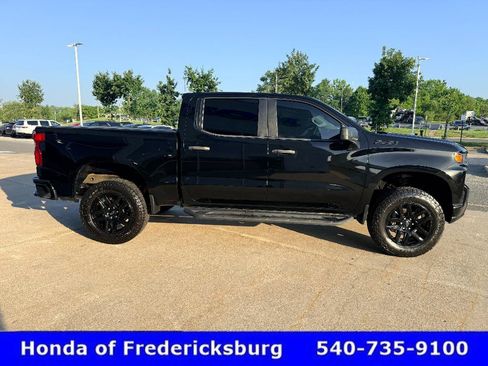 Used 2021 Chevrolet Silverado 1500 Custom Trail Boss w/ Midnight Edition AWD/4WD image 6